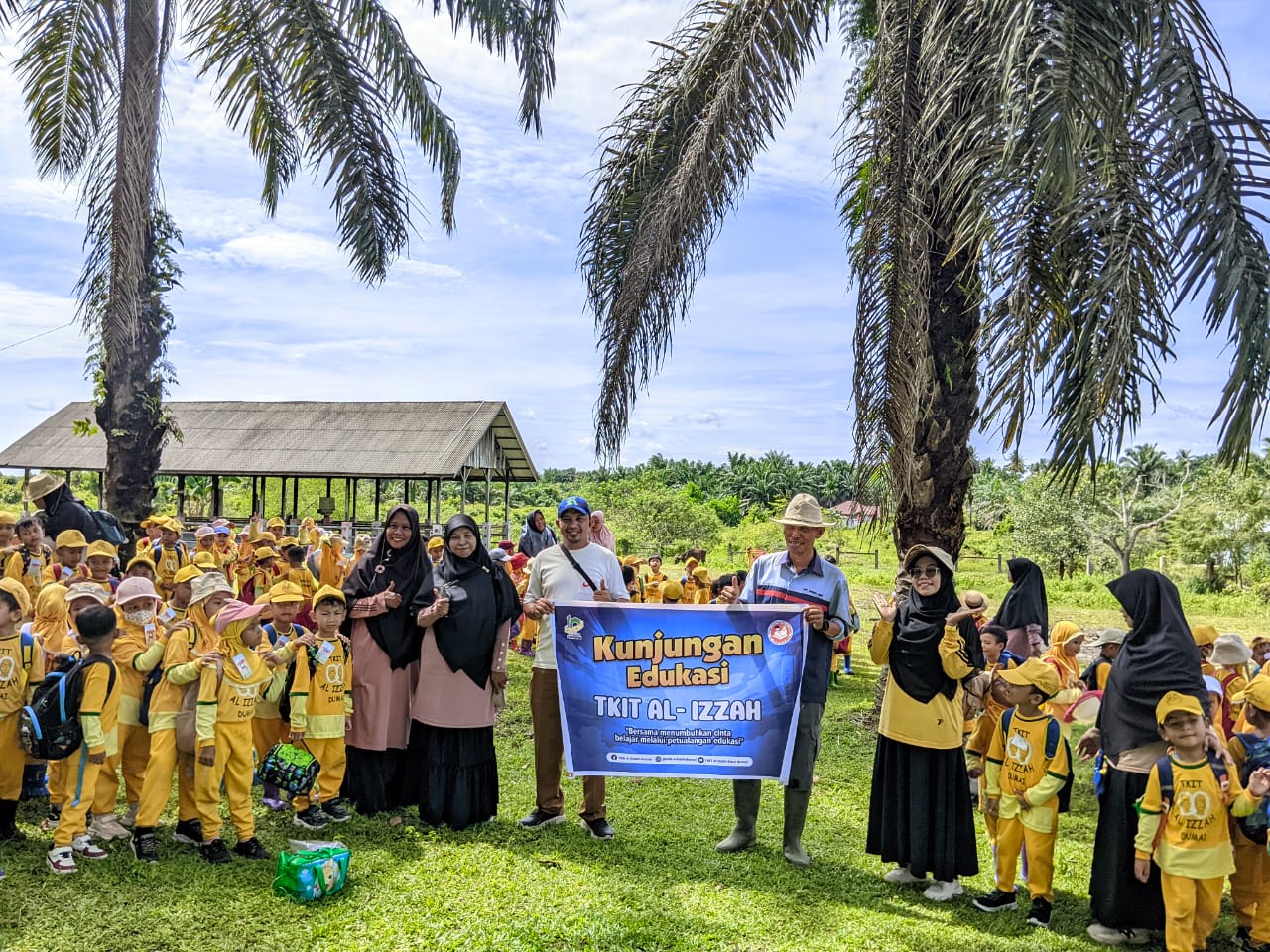 Kunjungan Edukasi Peternakan dari TK it Al-izzah